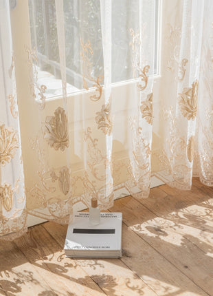 a floor scale sitting on top of a hard wood floor
