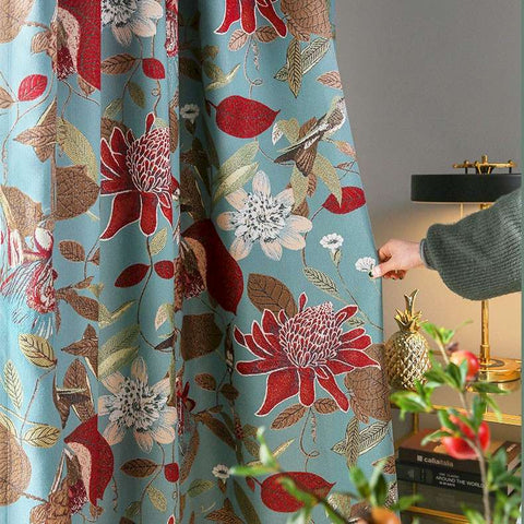 Rideau jacquard fleurs rouges et oiseaux style classique