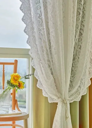 Voilage blanc brodé arabesques style bohème chic