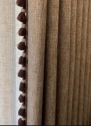 Rideau occultants beige clair effet craquelé avec pompons