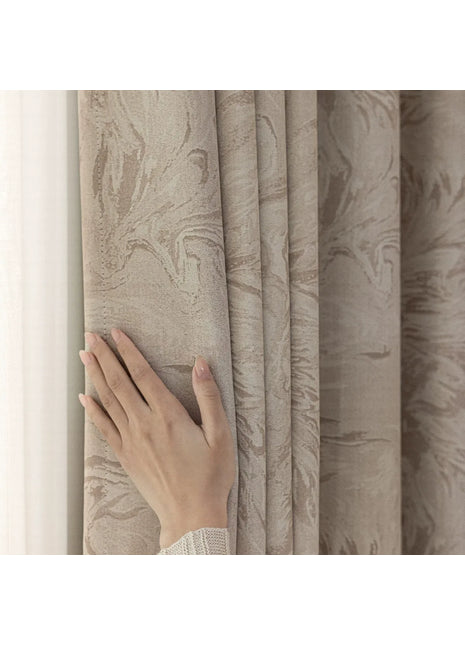Rideau brodé feuillage beige occultant élégant