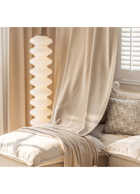 Rideau occultant beige sable doré effet lin moderne ambiance chaleureuse salon