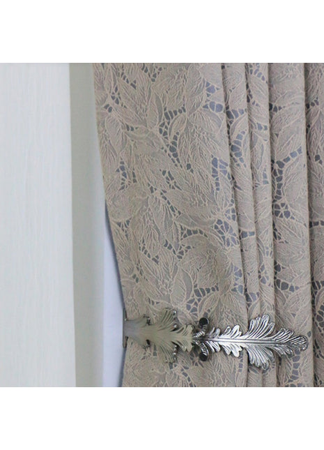 Rideau brodé Blanc motifs délicats style classique raffiné